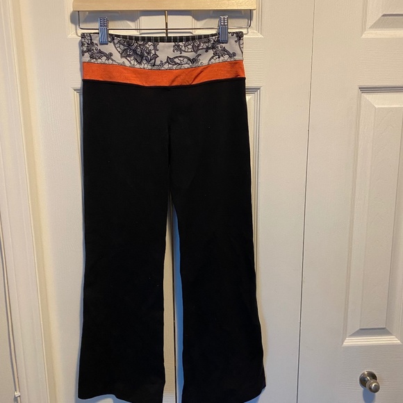 Women’s Size 4 Lululemon wide leg pants - Picture 1 of 7